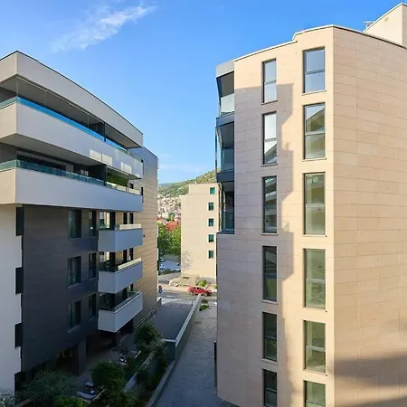 Diana Lovely Studio With Balcony Apartamento
